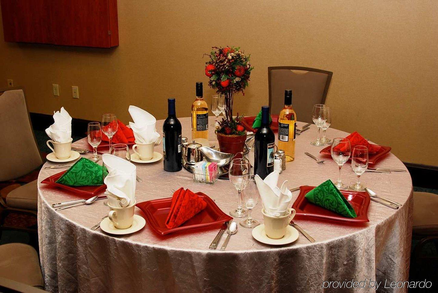Hilton Garden Inn Nashville Airport Restoran gambar